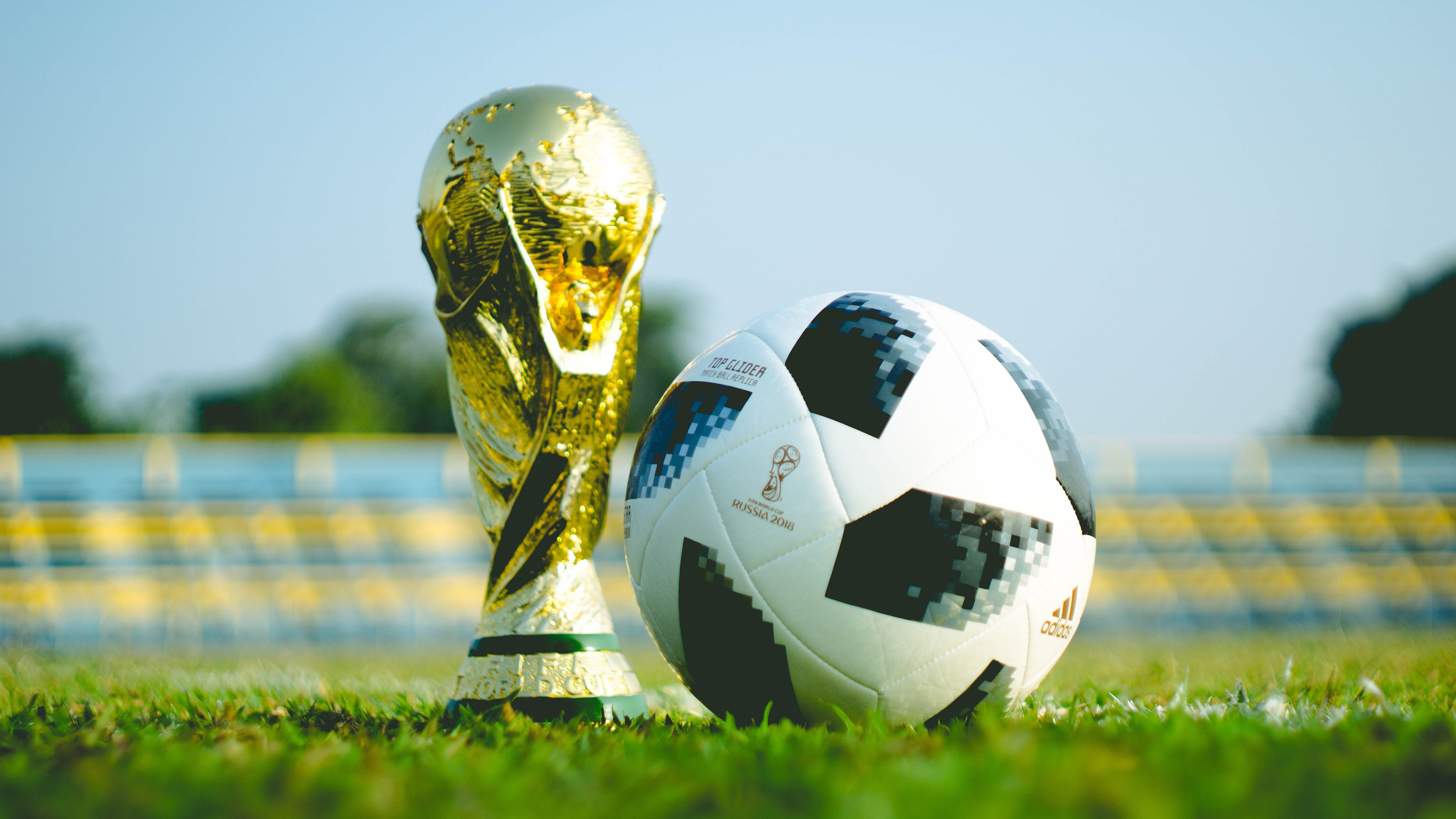 开云FIFA-策略棋局与引擎轰鸣，佩雷兹主场封王，法拉利红影吞噬红牛二队